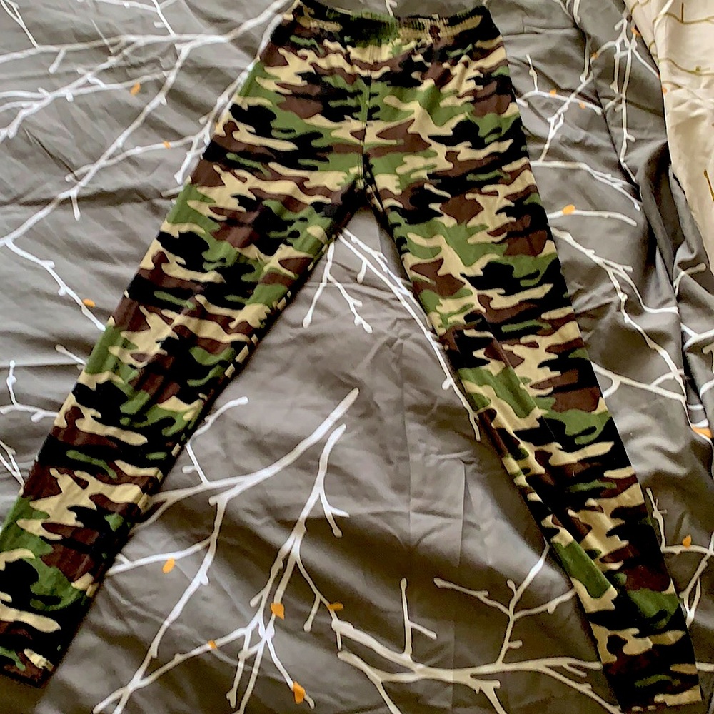 Camo leggings.Very soft,stretchy. Worn 3xs.